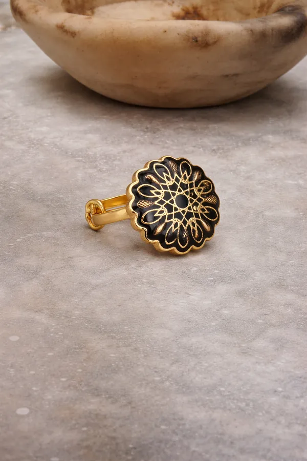 Black_Floral_Ring