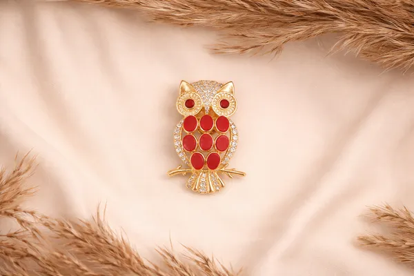Coral_Owl_Brooch