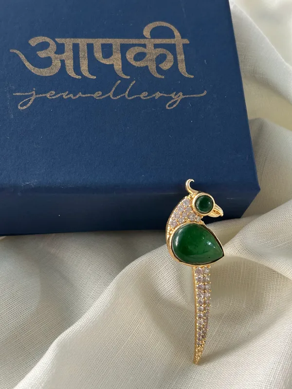 Emerald_Bird_brooch