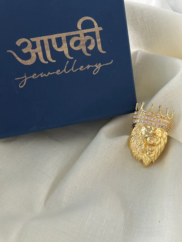 Crown_Lion_Brooch