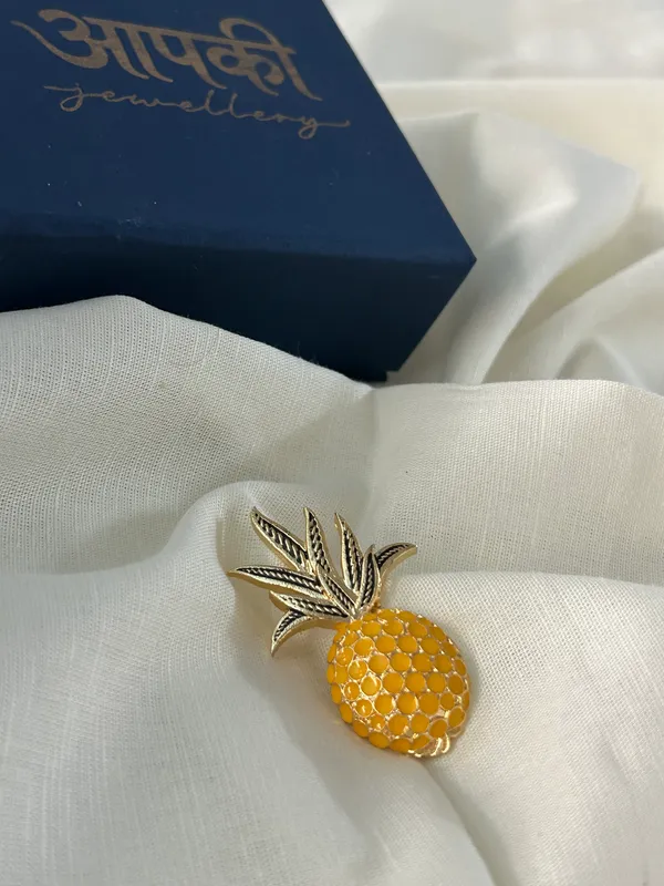 Pineapple_Brooch