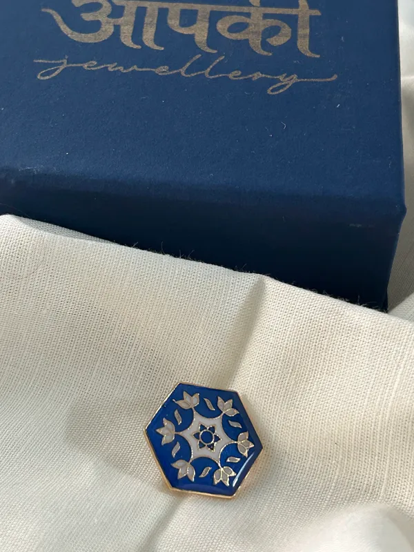 Hexagon_Brooch