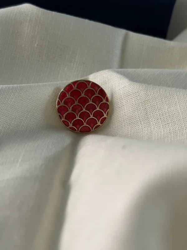 Jaadu_Brooch