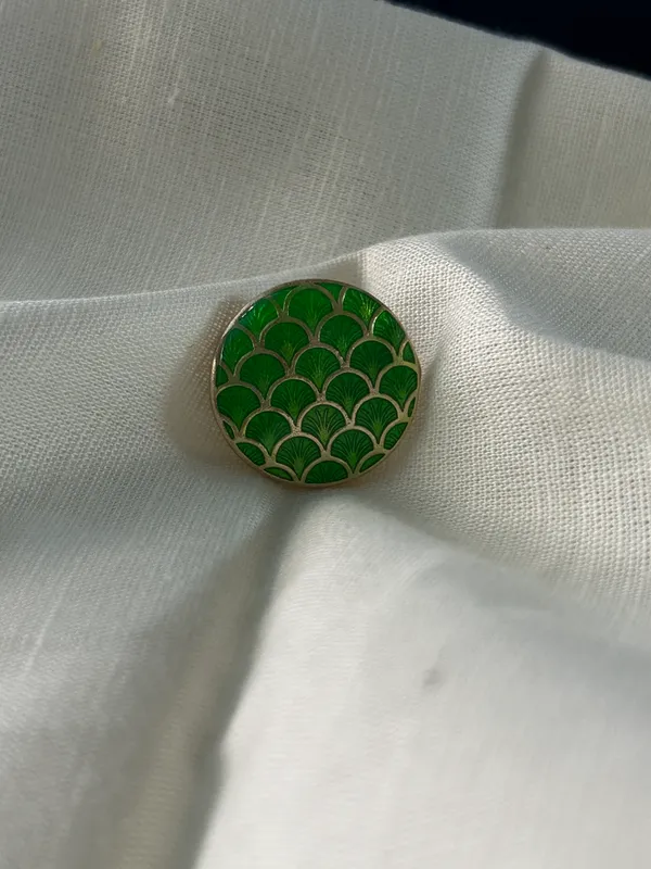 Jaadu_Brooch
