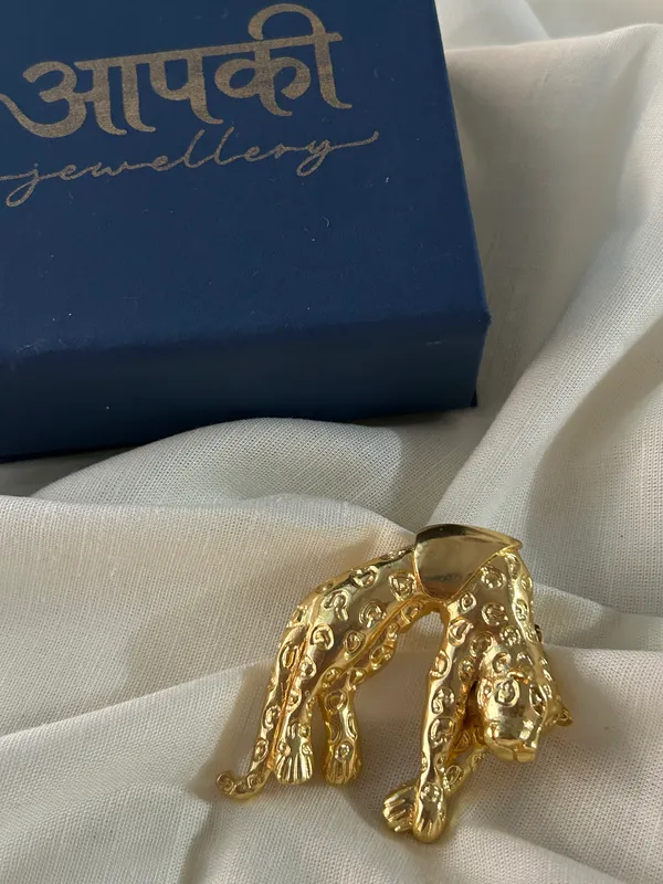 Sleeping_Panther_Brooch