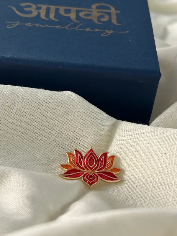 Red_Lotus_Brooch_(Small)