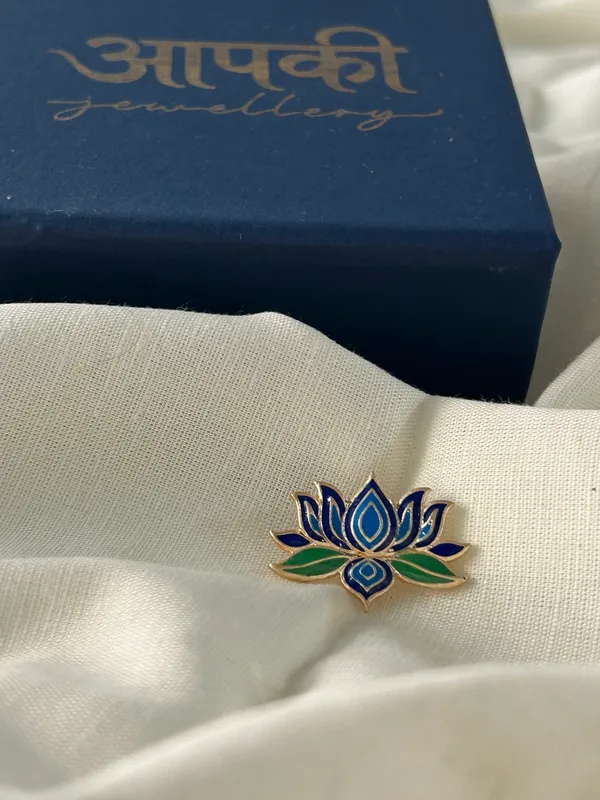 Blue_Lotus_Brooch_(Small)