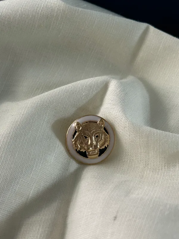 Lion_Brooch