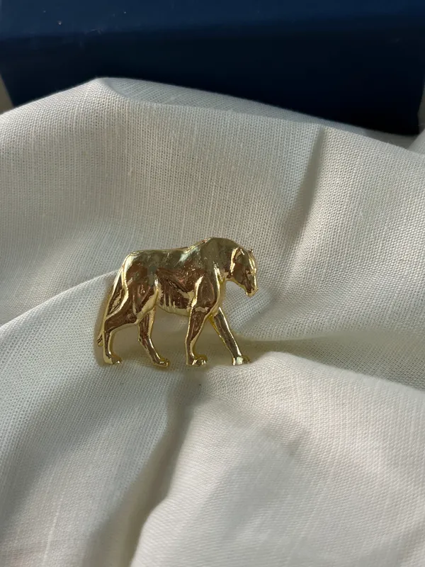 MJ_Lion_Brooch