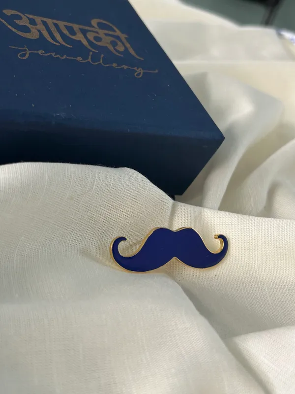 Mooch_Brooch