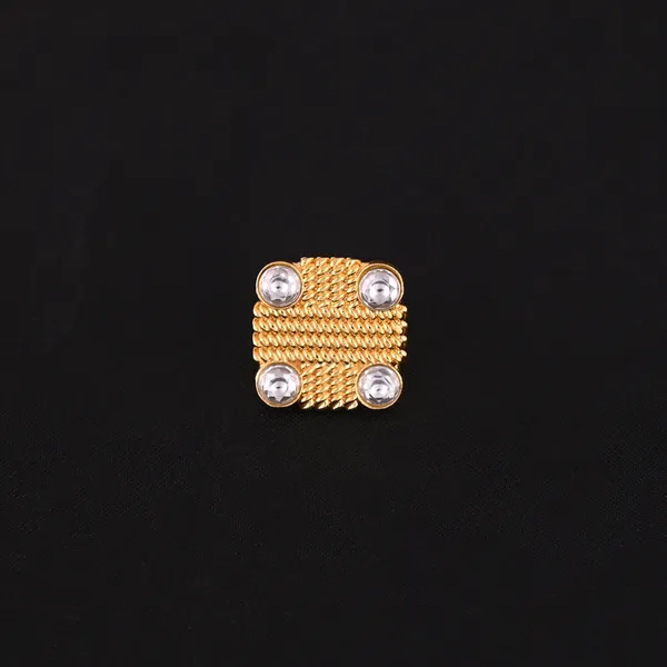 Square_Brooch