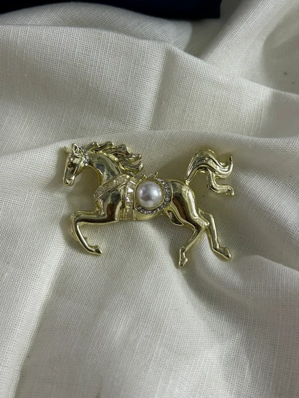 Stallion_Brooch_(IMPORTED)