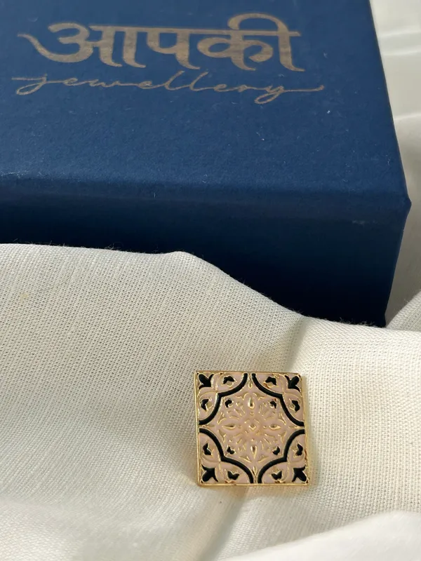 Tile_brooch