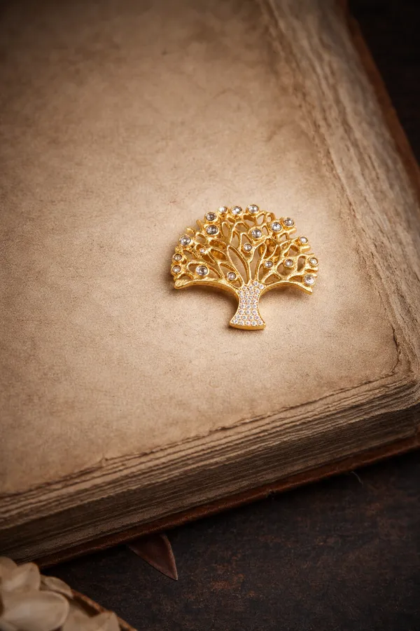 Tree_Brooch_(Stone_Studded)