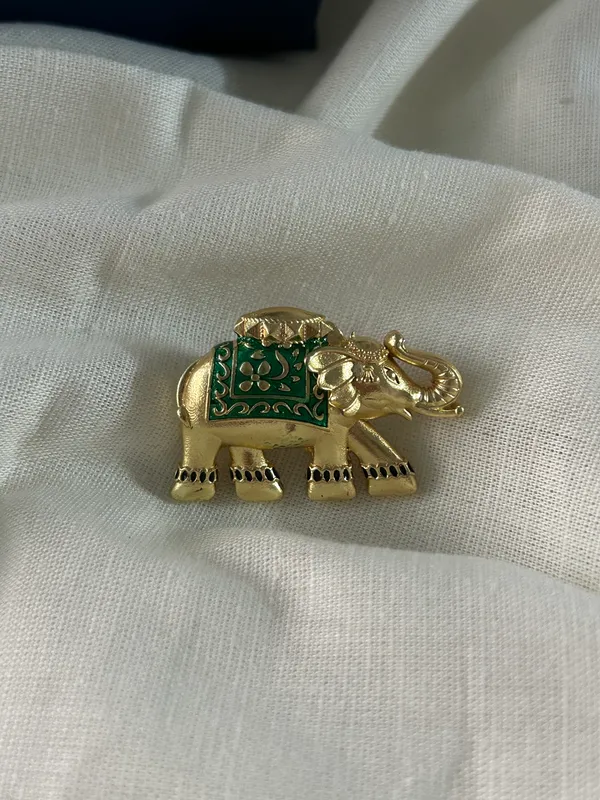 Elephant_Brooch
