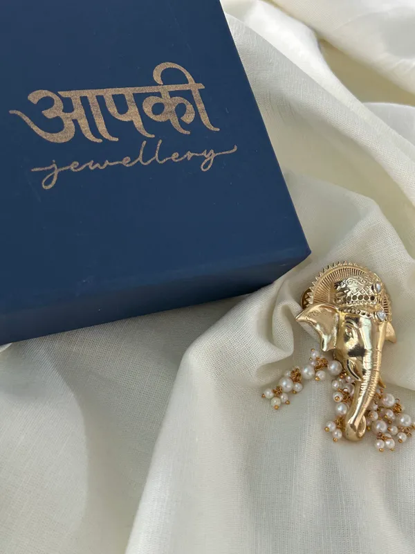Ganesha_Puvaai_Brooch