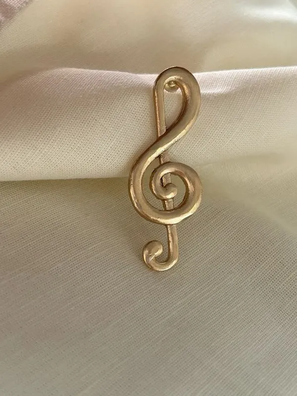 Music_Lover_Brooch