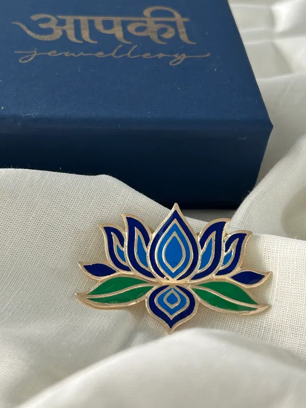 Blue_Lotus_Brooch_(Big)