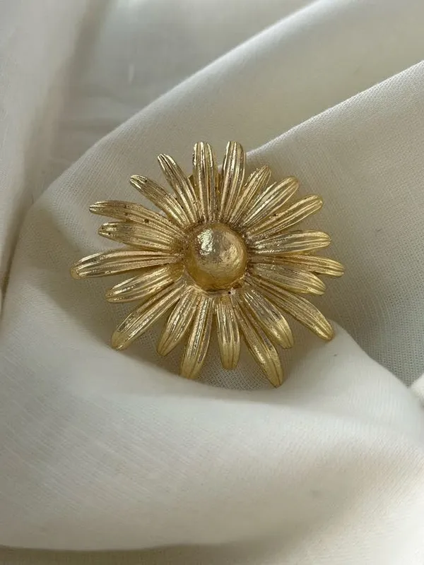 Sunflower_Brooch