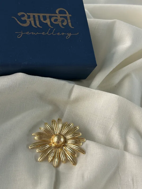 Sunflower_Brooch