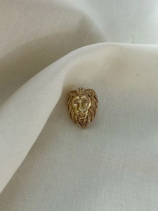 Small_Lion_Brooch