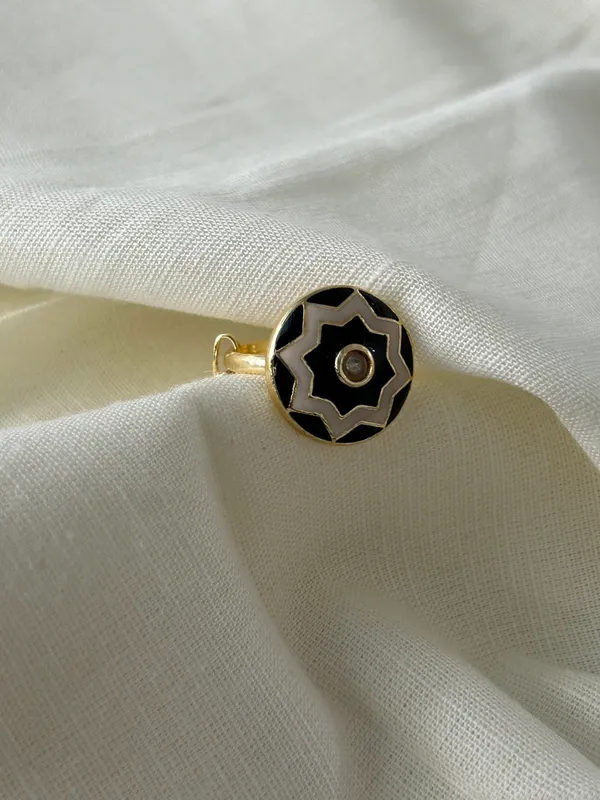 Black_Star_Ring