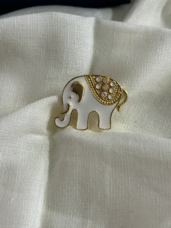 Elephant_Brooch