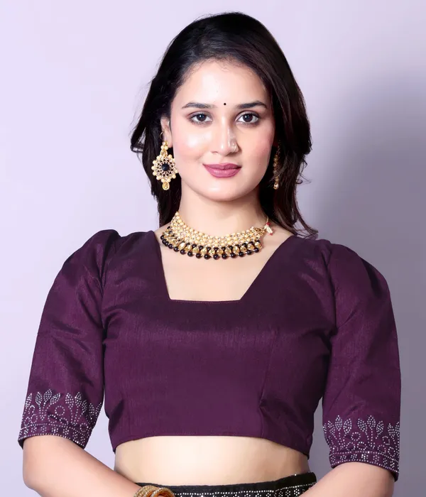 Purple_Georgette_Saree_with_Embroidered_Border_and_Blouse_For_Women