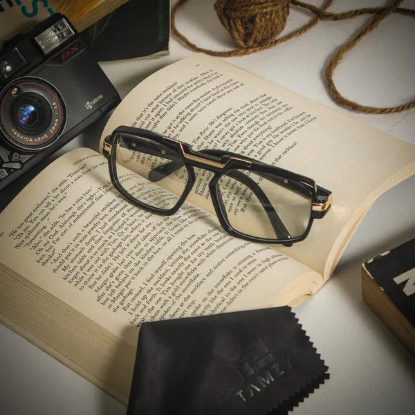 Black_Polycarbonate_Premium_Unisex_Sunglasses