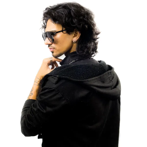 Black_Polycarbonate_Premium_Unisex_Sunglasses