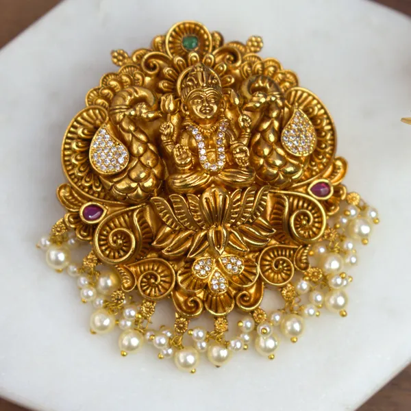Udbhava_Traditional_Nakshi_Lakshmi_Pendant_with_Pearl_Drops_–_Temple_Jewellery_Design
