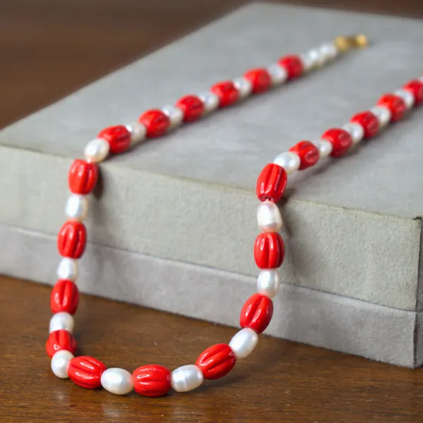 Handcrafted_Sutrakar_Necklace_with_Real_Pearls_&_Synthetic_Coral_Beads_|_Classic_Traditional_Design