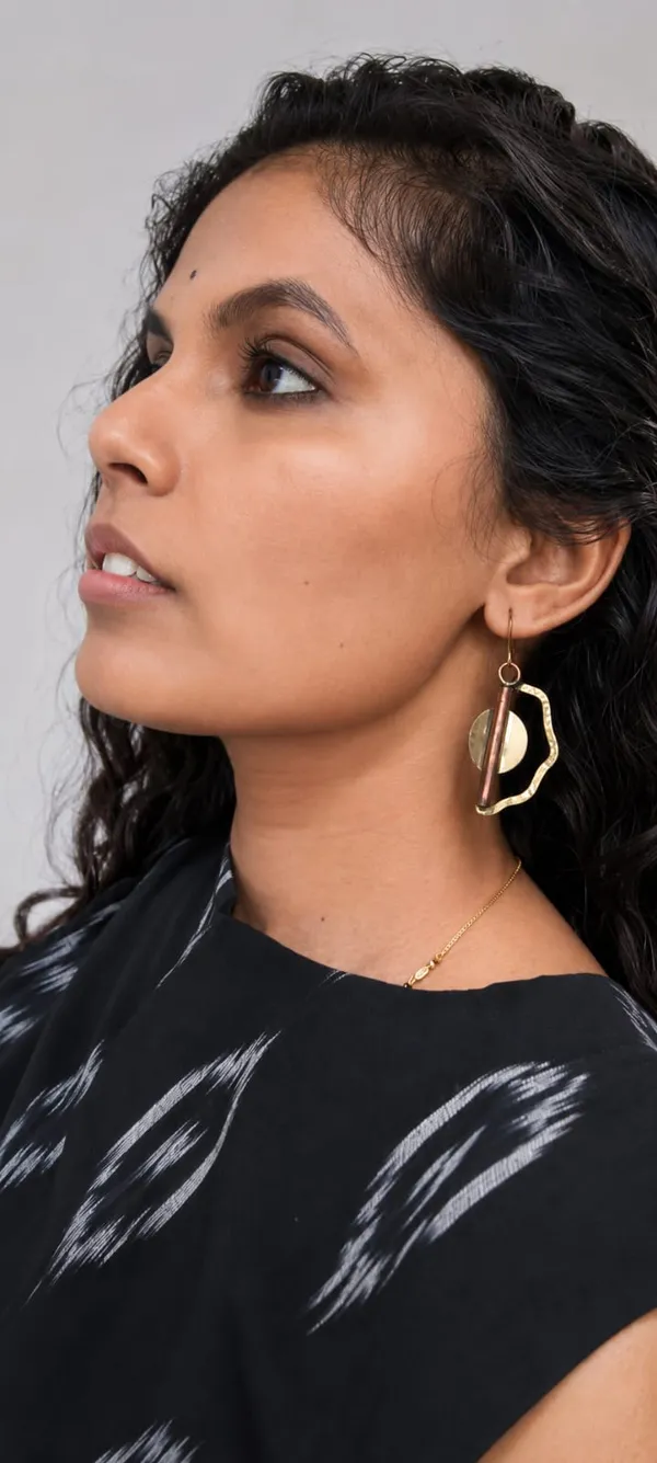 Handcrafted_Eclipse_Frame_Earrings