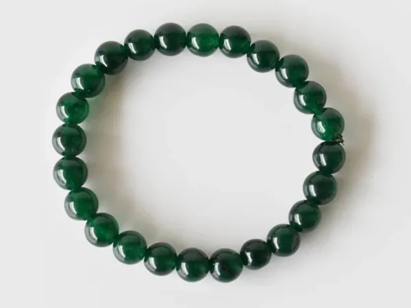 Green_Jade_Bracelet_for_Health_&_Wellness_With_Certificate