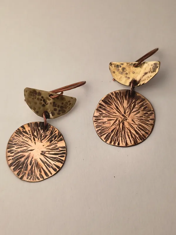 Handcrafted_Solar_Echo_Disc_Earrings