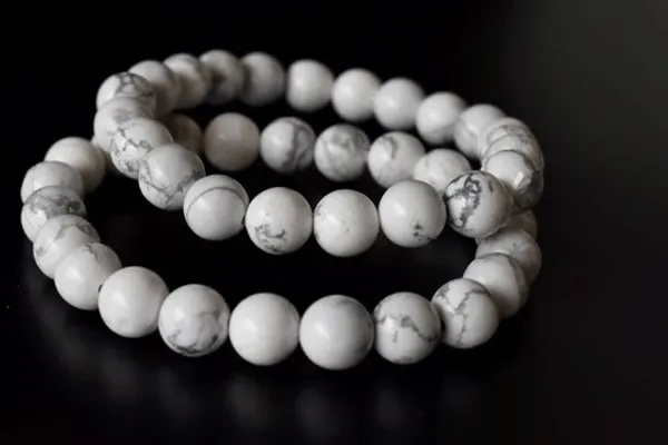 Natural_Howlite_Crystal_Bracelet_With_Certificate