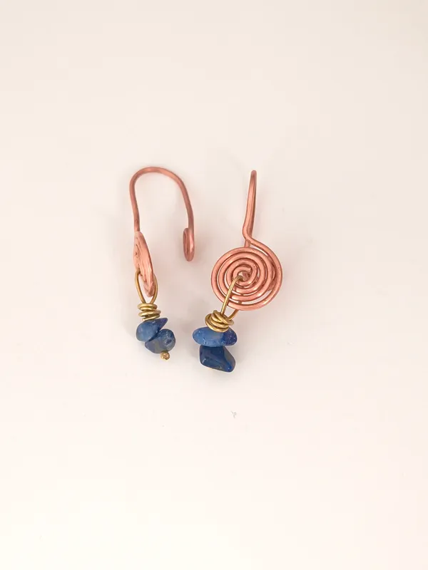 Handcrafted_Lapis_Spiral_Copper_Bugadi