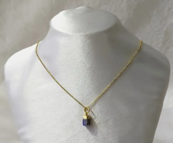 Natural_Raw_Lapis_Lazuli_Pendant
