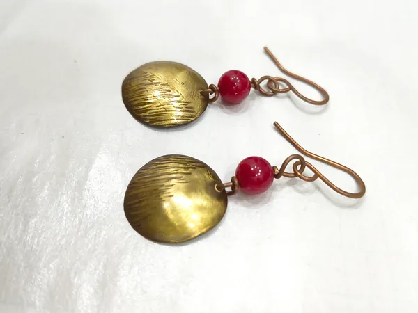 Handcrafted_Ruby_Glow_Disc_Earrings