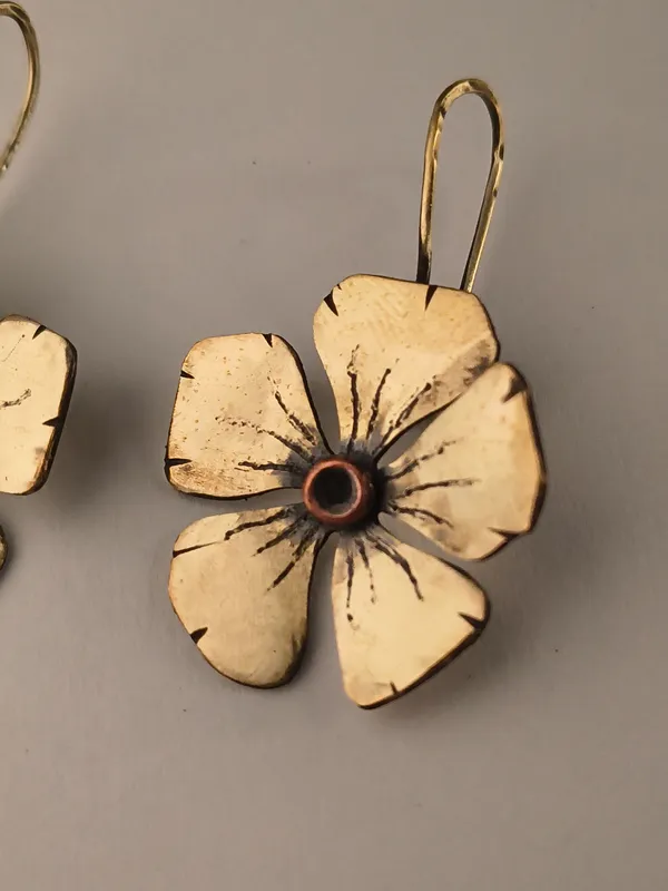 Handcrafted_Sadaphuli_Bloom_Earrings