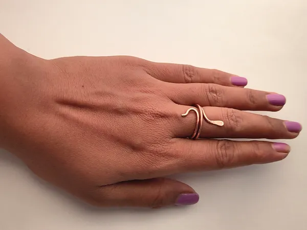 Handcrafted_Serpentina_Copper_Wrap_Ring