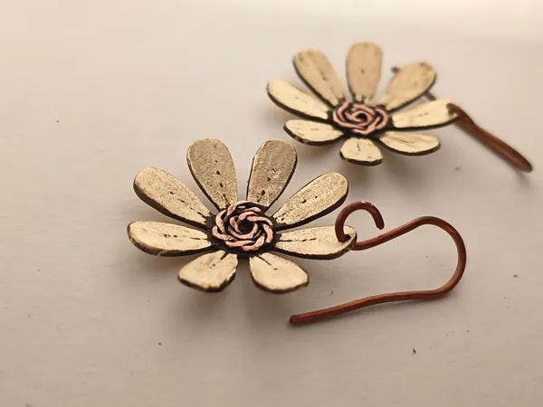 Handcrafted_Rosette_Daisy_Bloom_Earrings