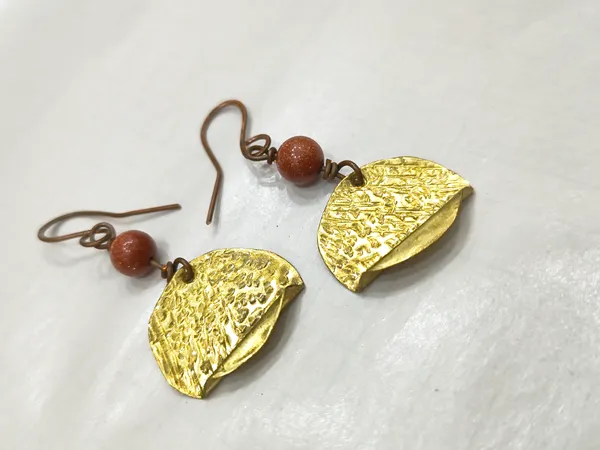 Handcrafted_Gold_Finish_Drop_Earrings