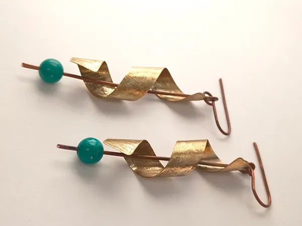 Handcrafted_Turquoise_Twist_Cascade_Earrings