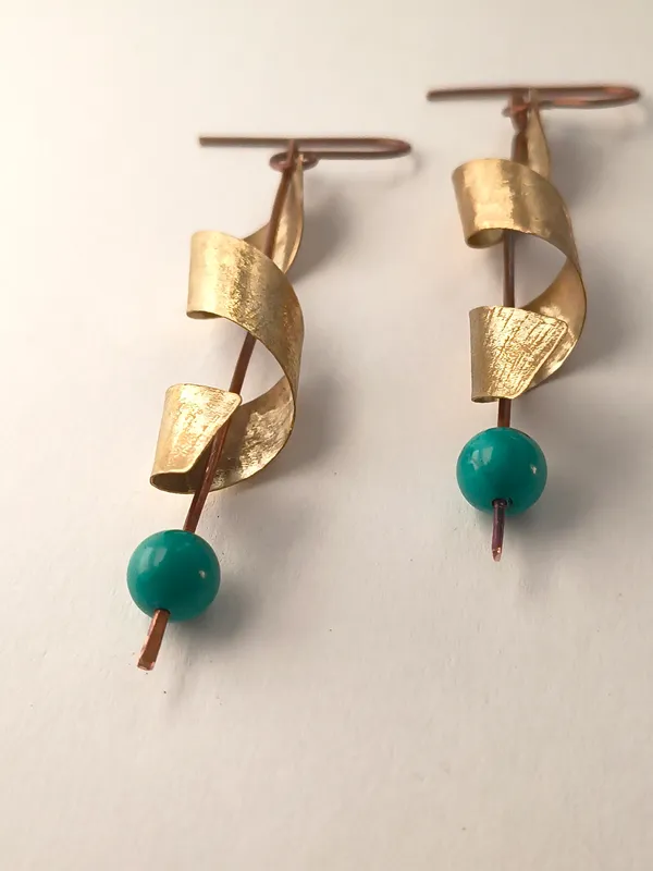 Handcrafted_Turquoise_Twist_Cascade_Earrings