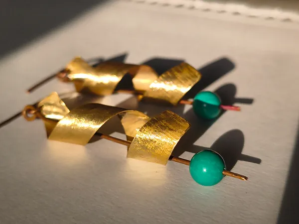 Handcrafted_Turquoise_Twist_Cascade_Earrings