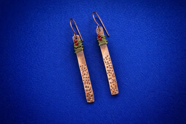 Handcrafted_Copper_Ember_Bar_Earrings