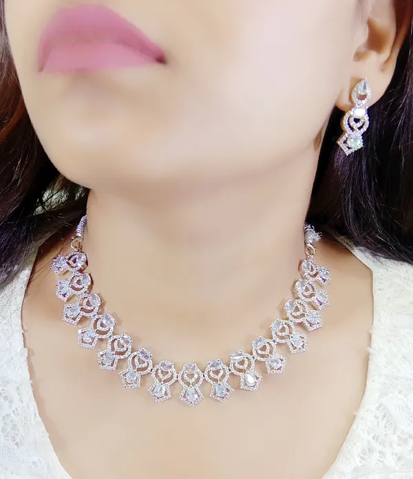 Silver_Alloy_Rhinestone_Necklace_And_Earrings_Set_For_Women
