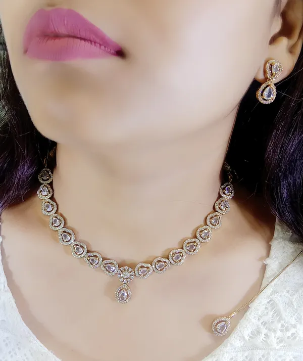 Gold_Alloy_Heart_Necklace_Set_For_Women