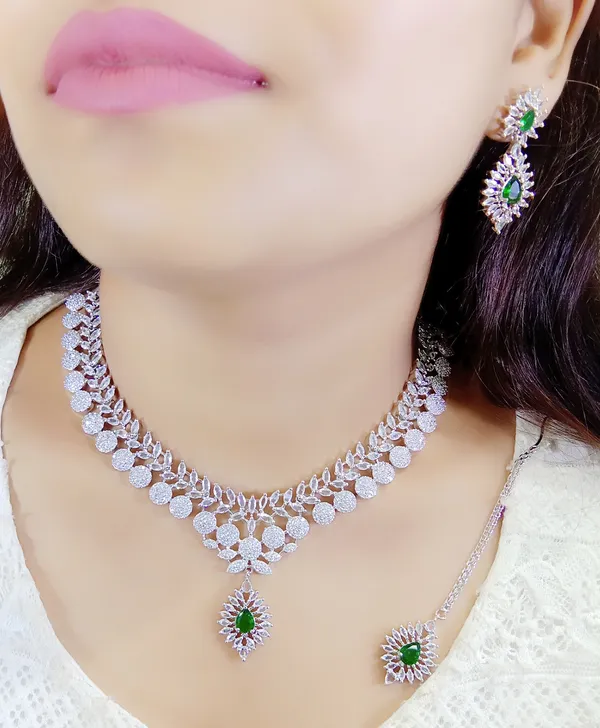 Silver_And_Green_Alloy_Stone_Necklace_And_Earrings_Set_For_Women